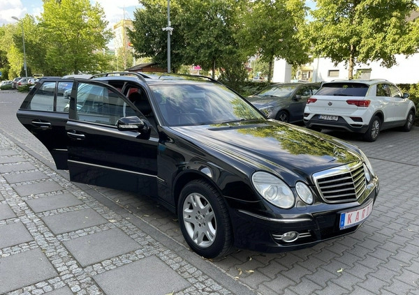 Mercedes-Benz Klasa E cena 29900 przebieg: 276000, rok produkcji 2009 z Baranów Sandomierski małe 781